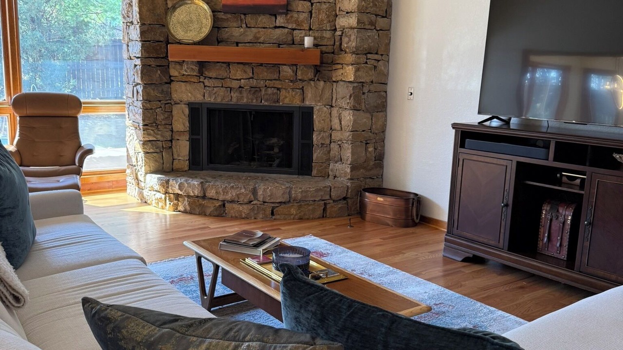 Photo of Livingroom in Overland Park