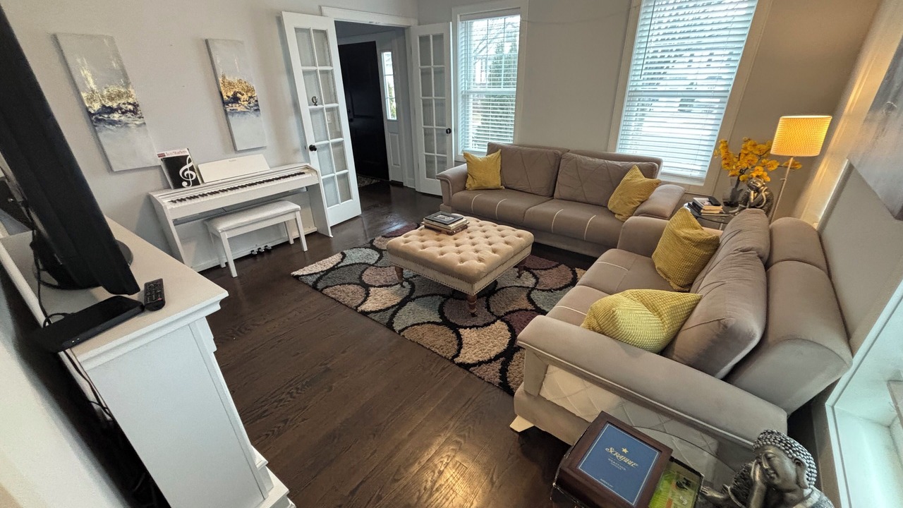Photo of Livingroom in New Milford
