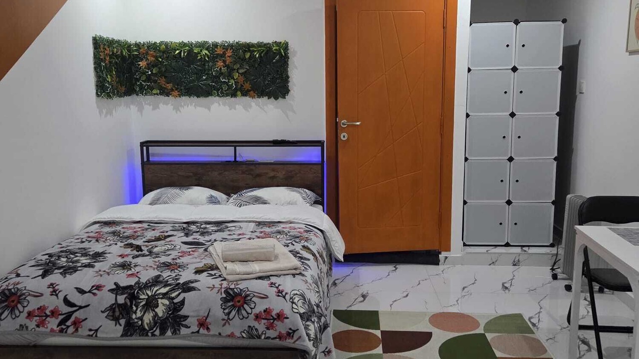 Photo of Bedroom in Bourgoin-Jallieu
