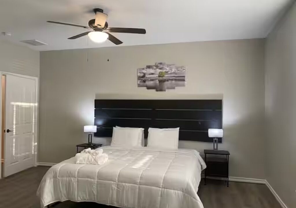 Photo of Bedroom in Humble