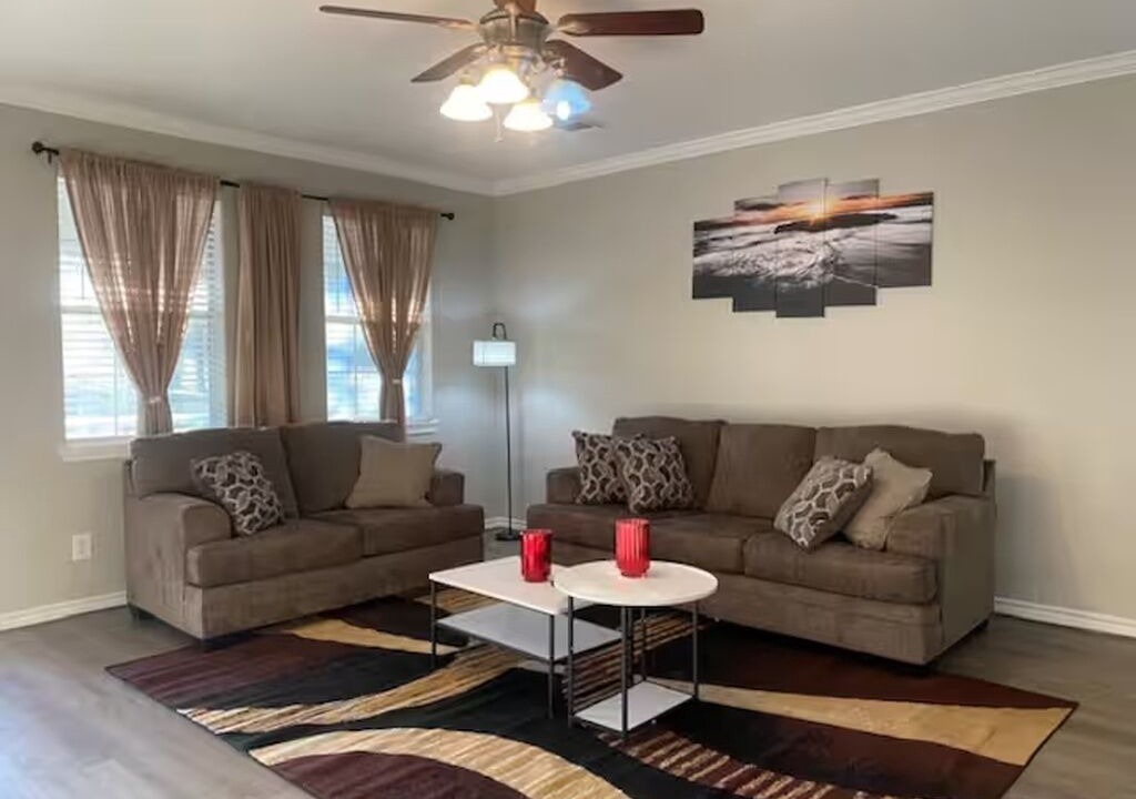 Photo of Livingroom in Humble