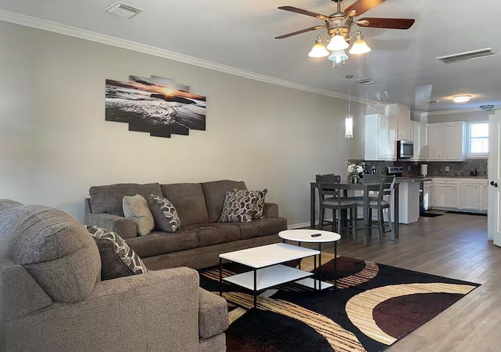 Photo of Livingroom in Humble