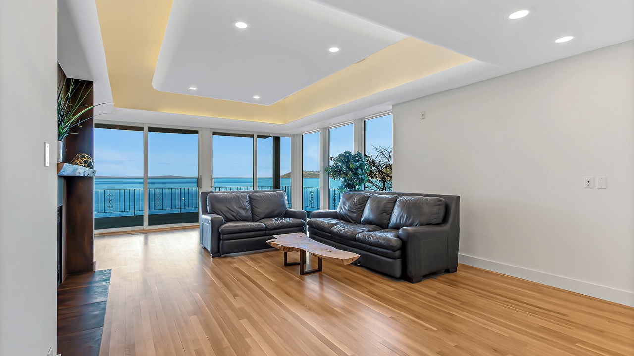 Photo of Livingroom in Three Tree Point