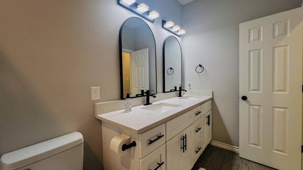 Photo of Bathroom in Voth