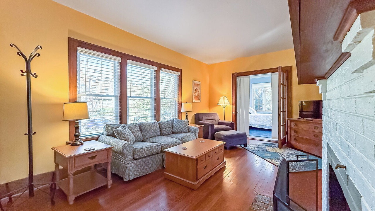 Photo of Livingroom in Urbana