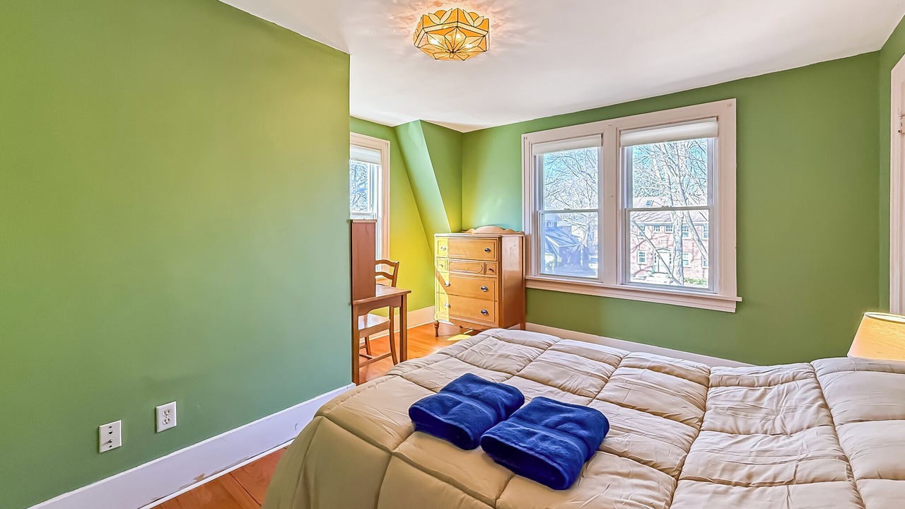 Photo of Bedroom in Urbana