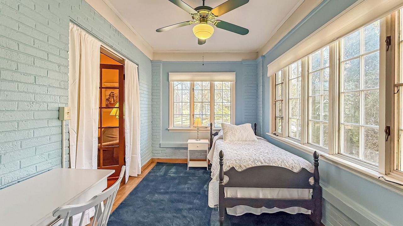 Photo of Bedroom in Urbana