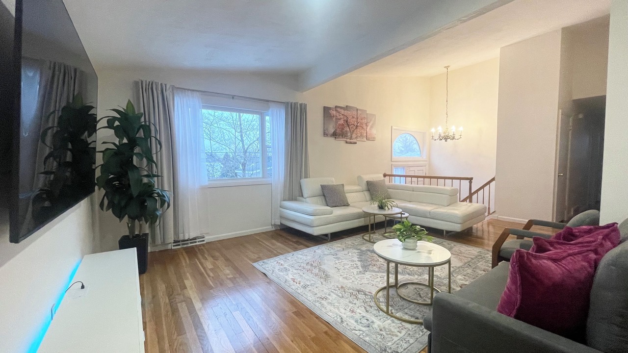 Photo of Livingroom in Framingham