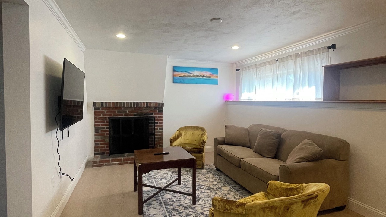 Photo of Livingroom in Framingham