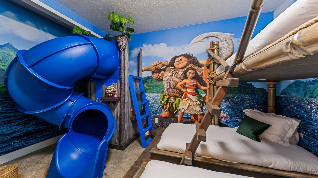 Photo of Bedroom in Bay Lake