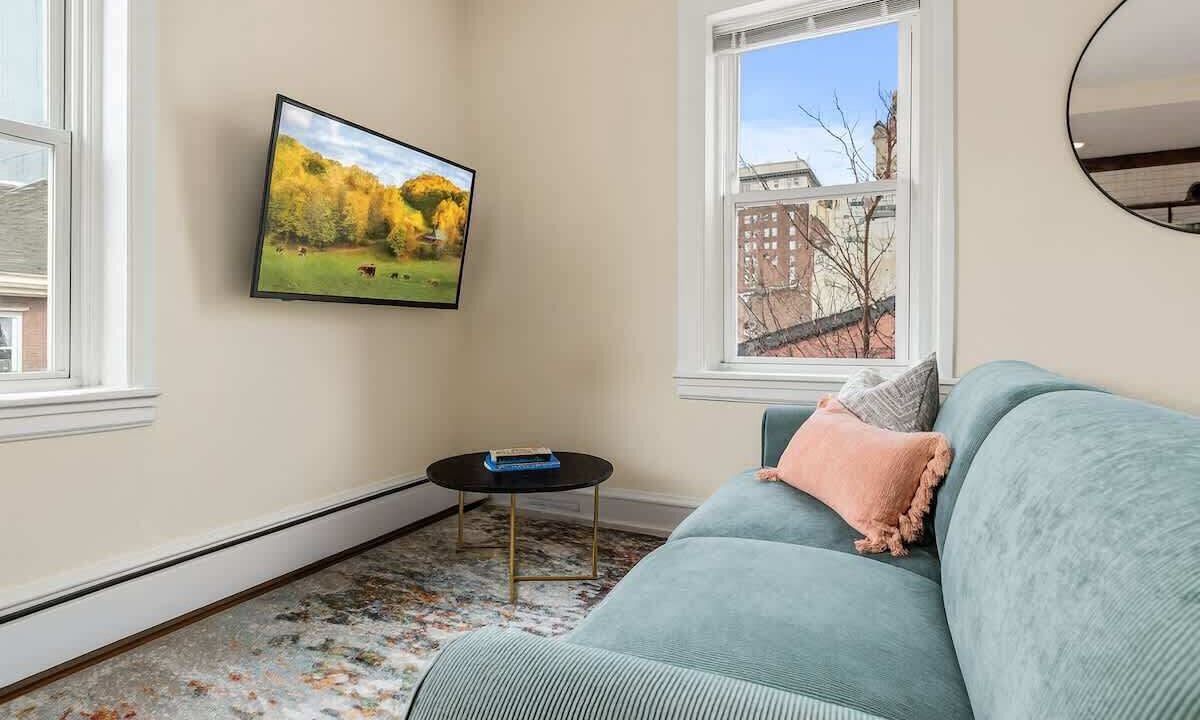 Photo of Livingroom in Gayborhood