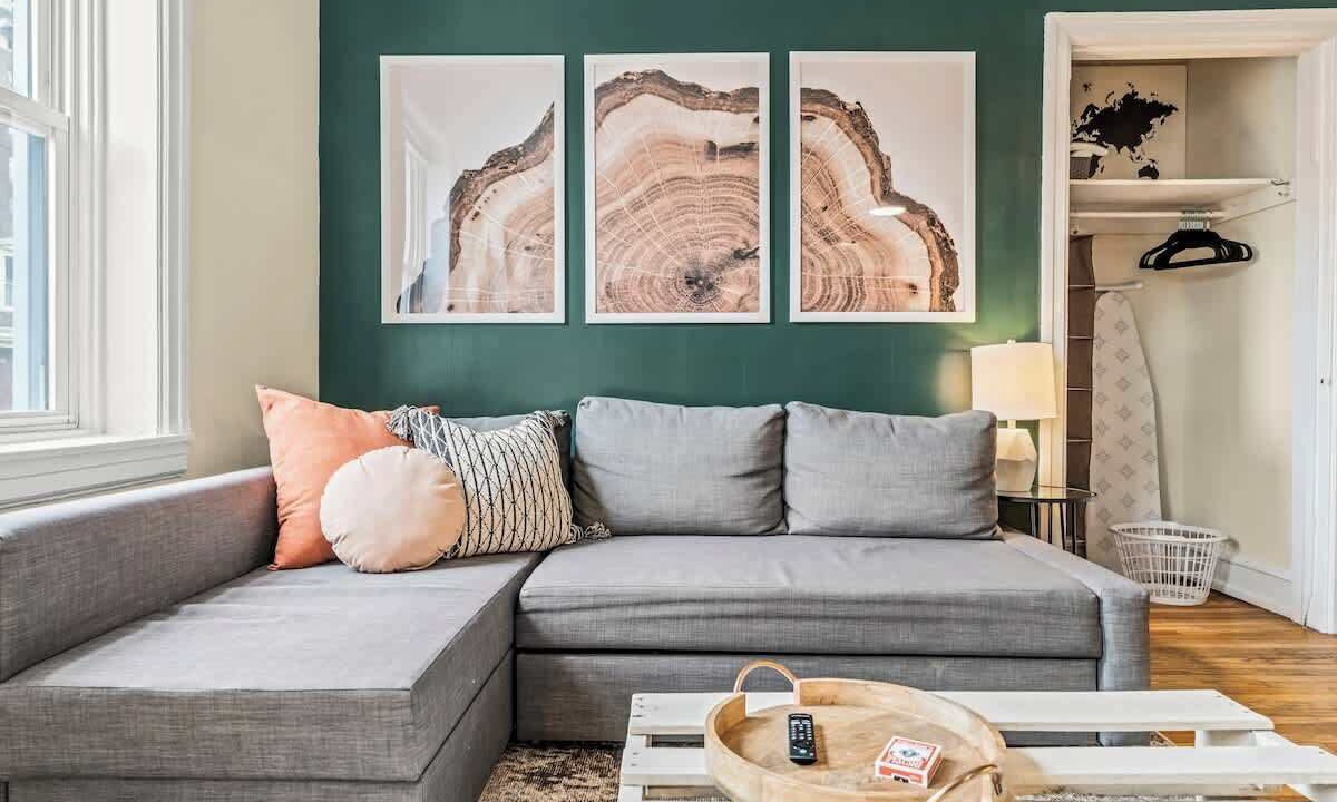 Photo of Livingroom in Gayborhood
