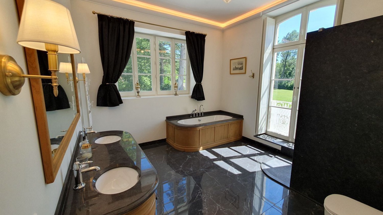 Photo of Bathroom in Cahuzac