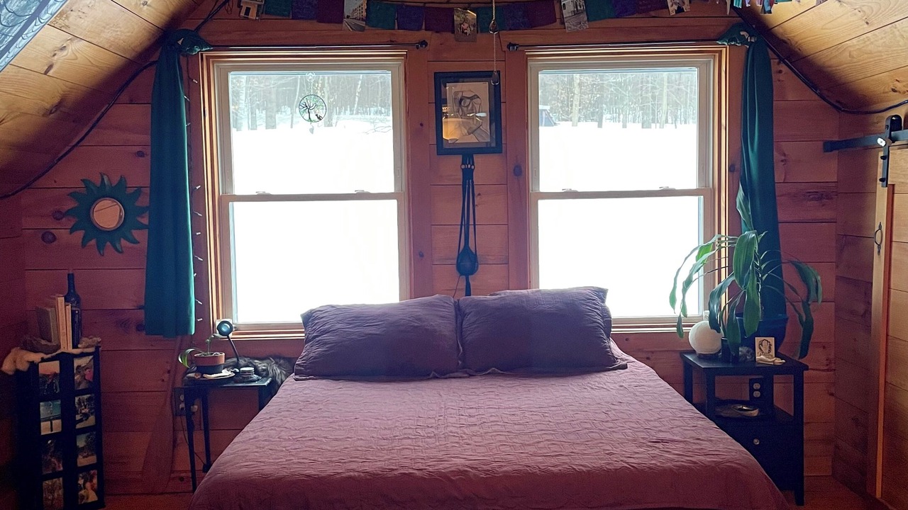 Photo of Bedroom in Waterville