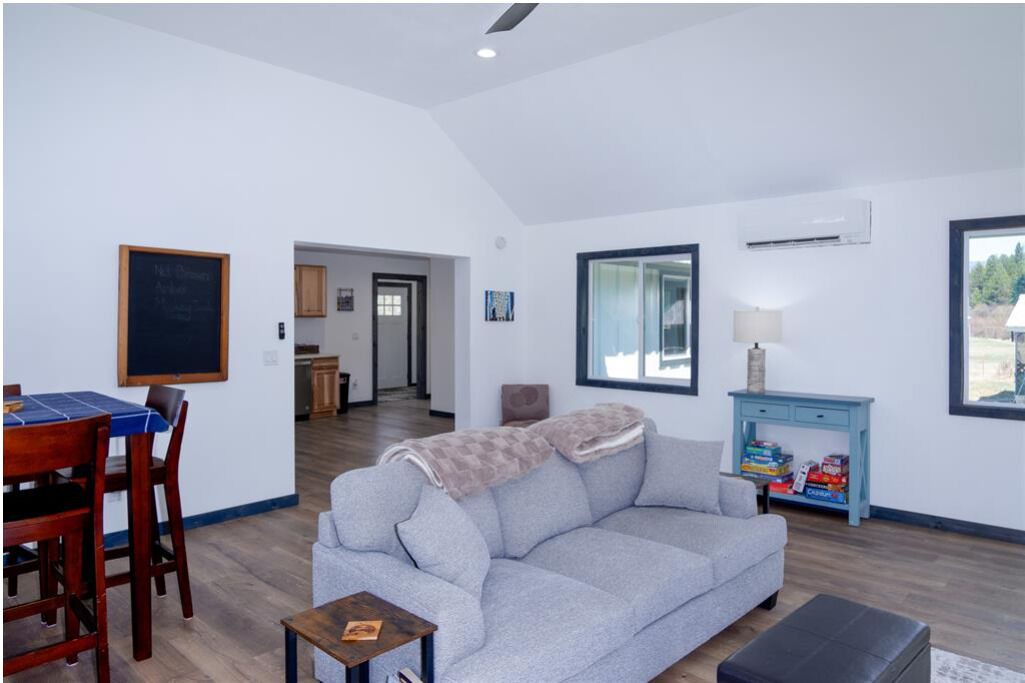 Photo of Livingroom in Troy