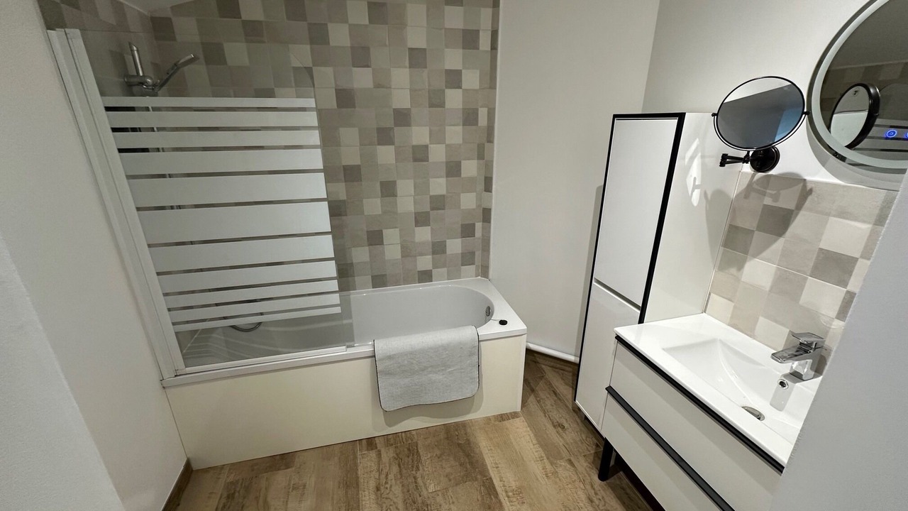Photo of Bathroom in Calais