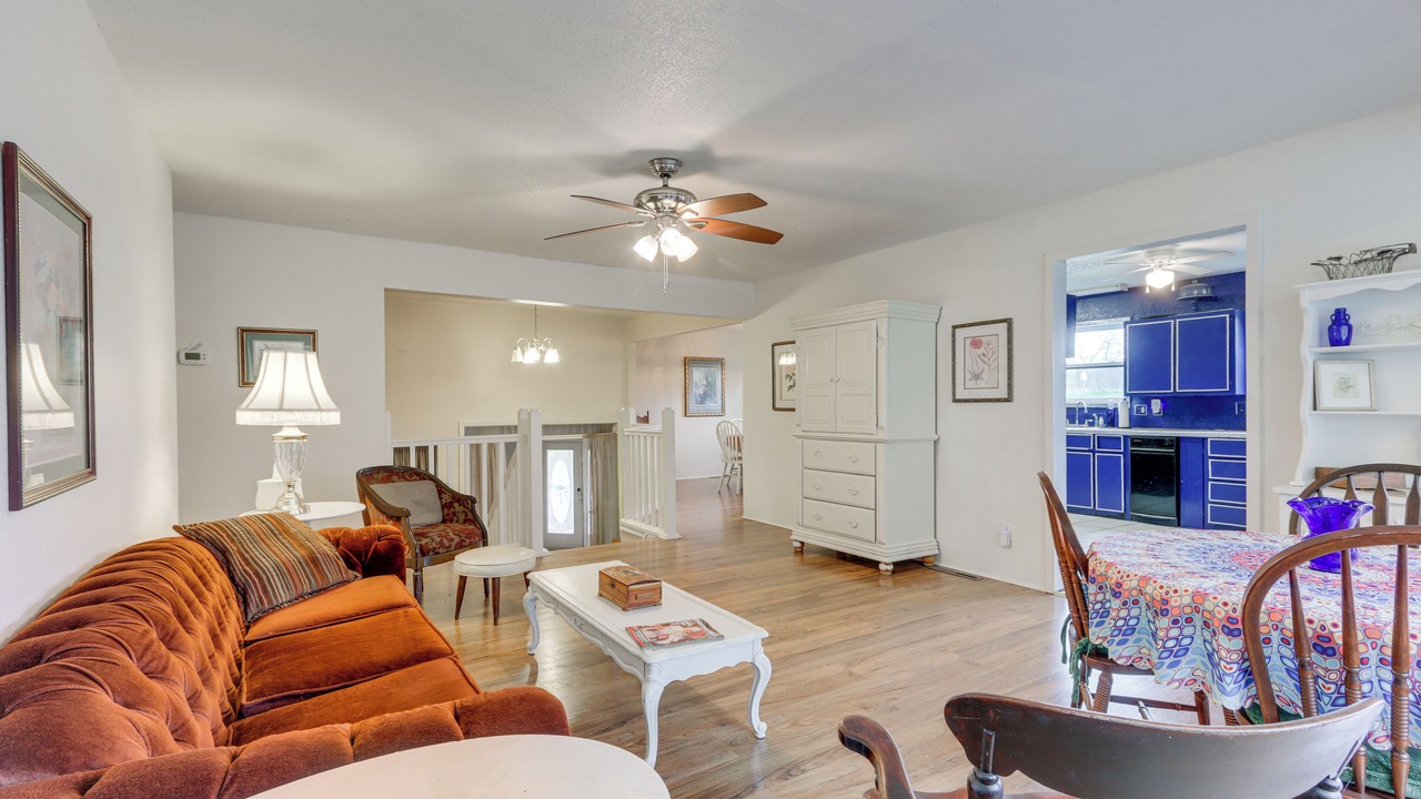 Photo of Livingroom in Berryville