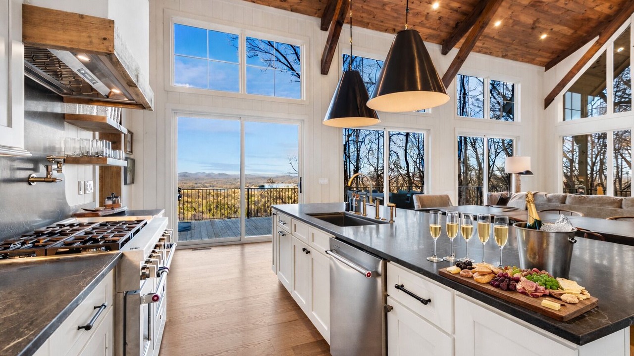 Photo of Outdoor in Ridges Over the Lake