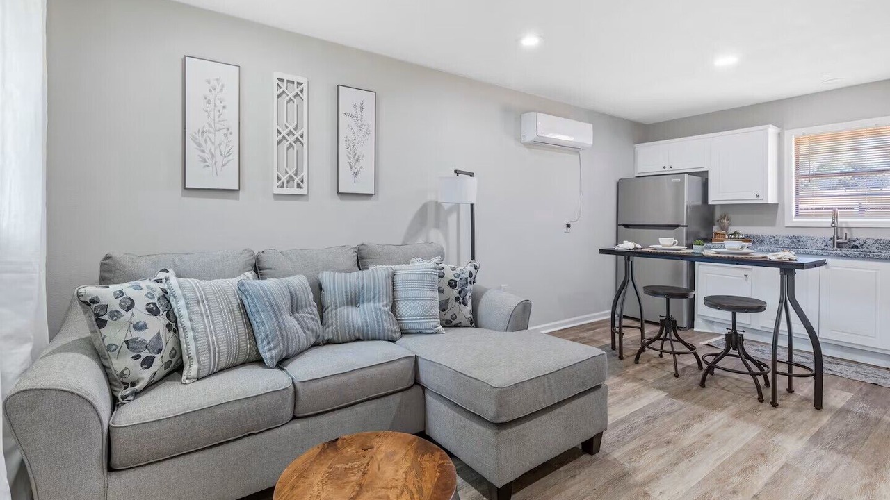 Photo of Livingroom in Sulphur