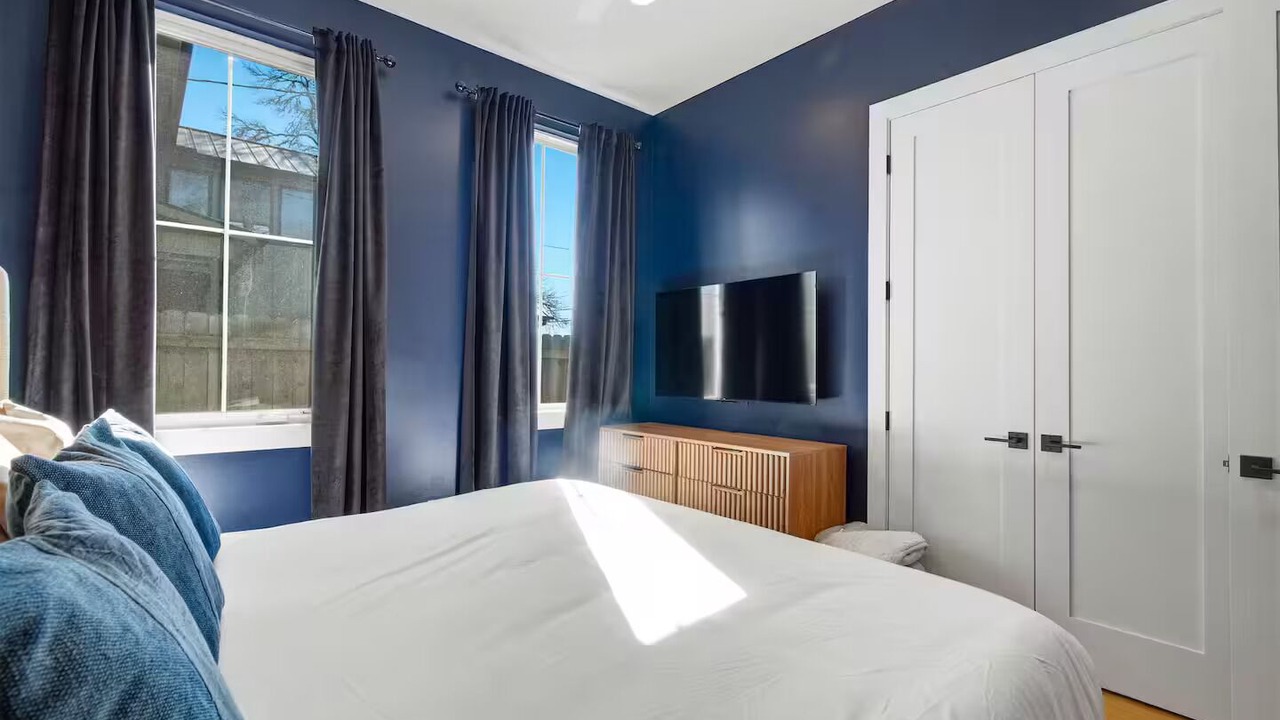 Photo of Bedroom in South Manchaca