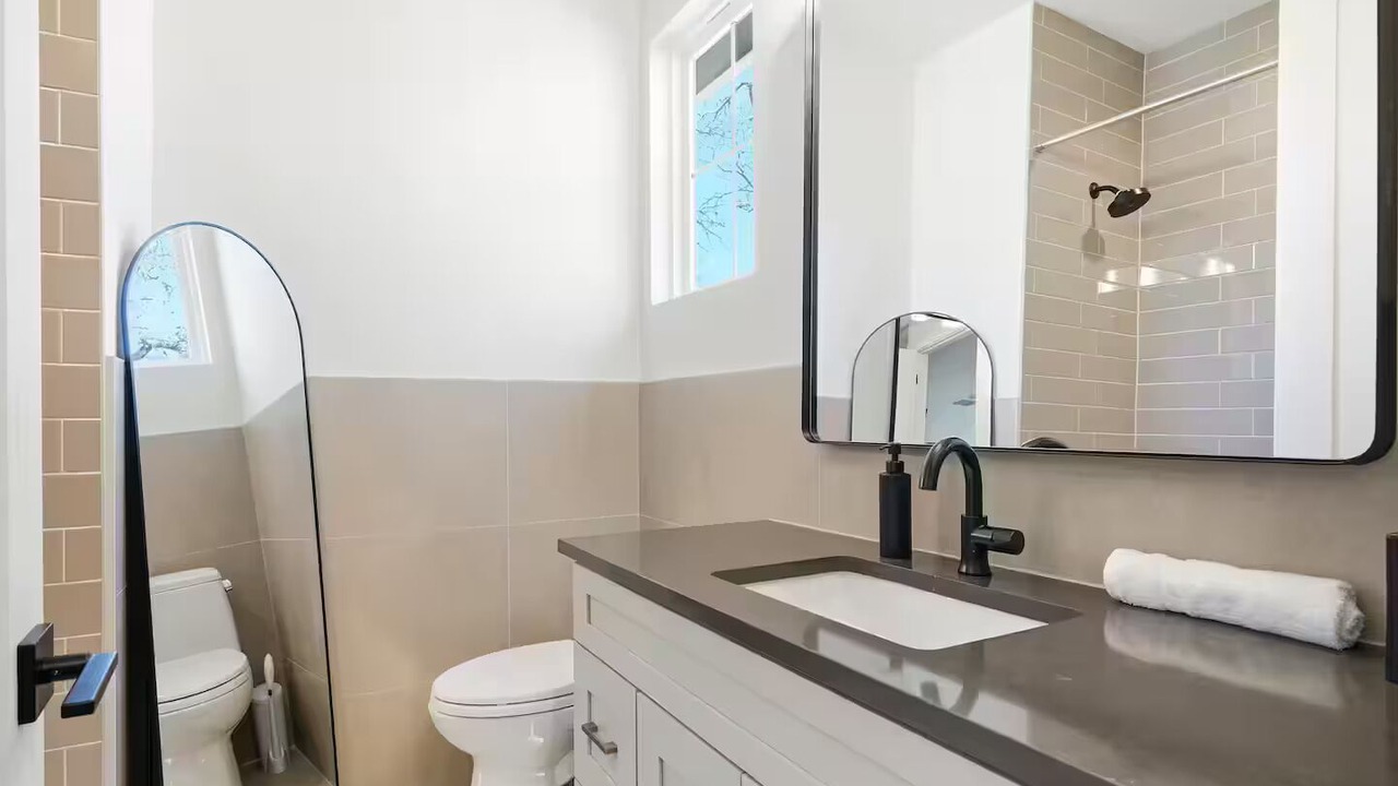 Photo of Bathroom in South Manchaca
