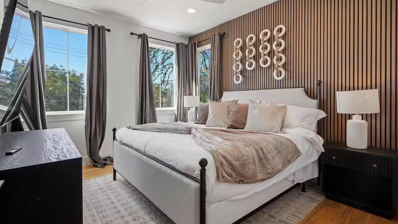Photo of Bedroom in South Manchaca