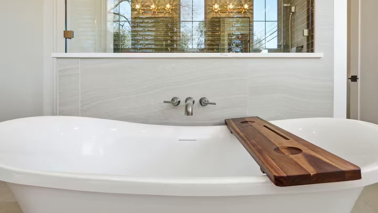Photo of Bathroom in South Manchaca