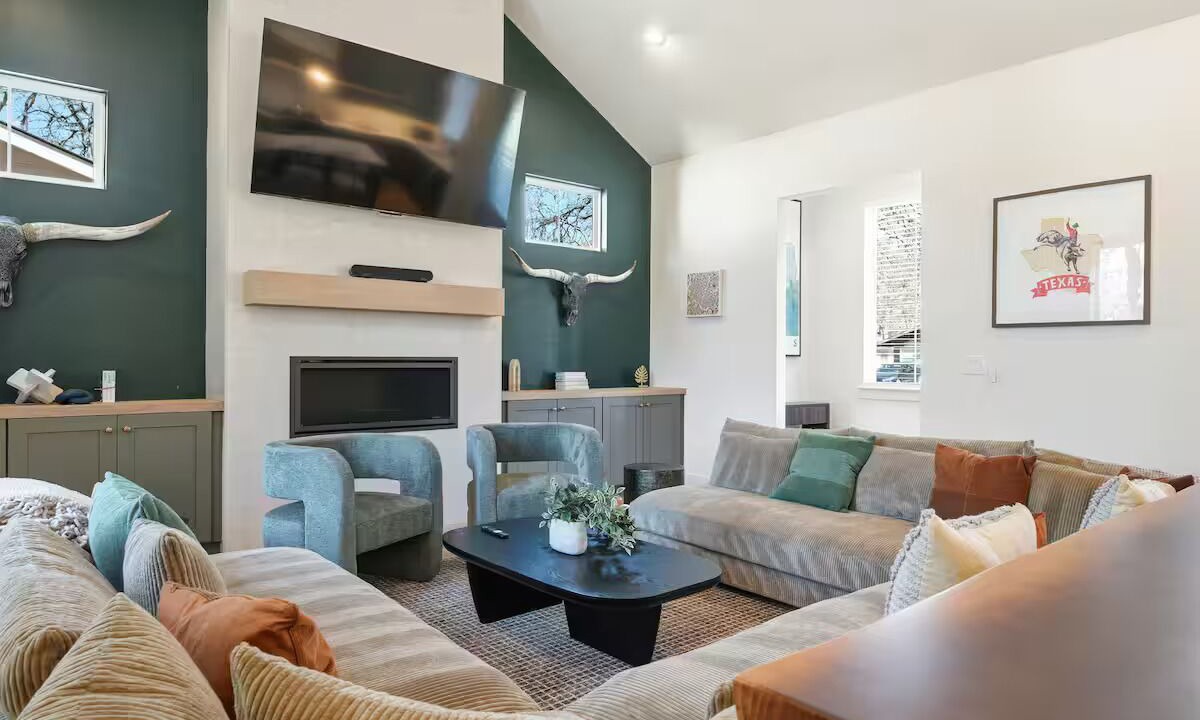 Photo of Livingroom in South Manchaca