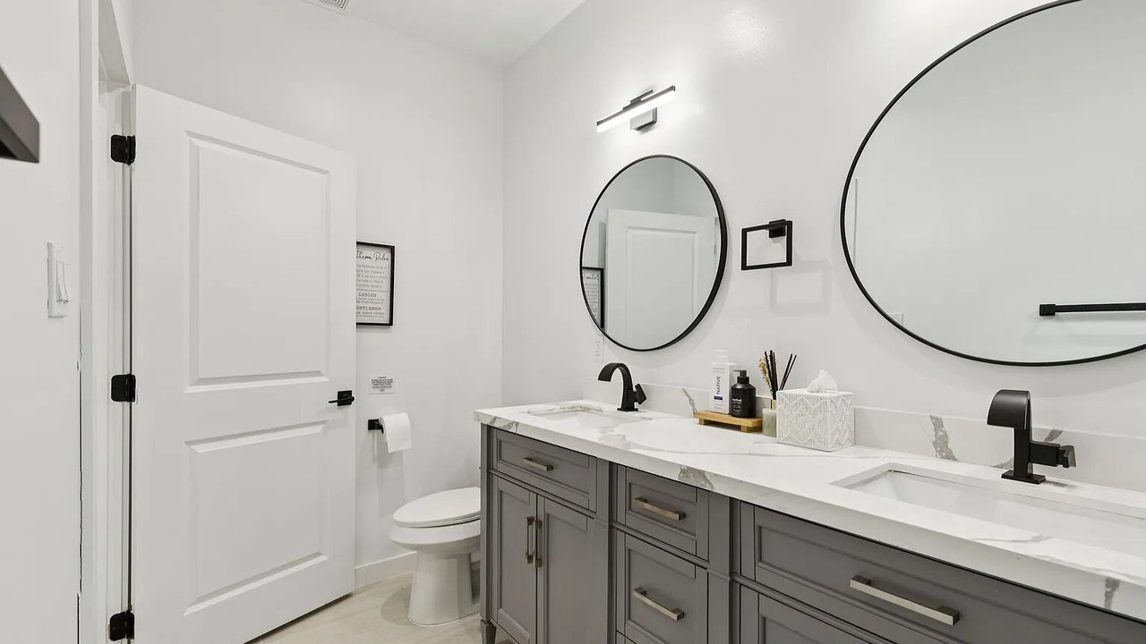 Photo of Bathroom in West Dallas