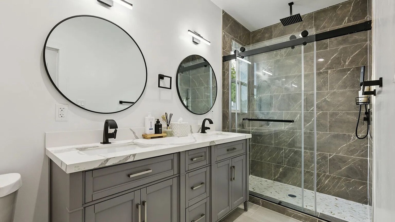 Photo of Bathroom in West Dallas