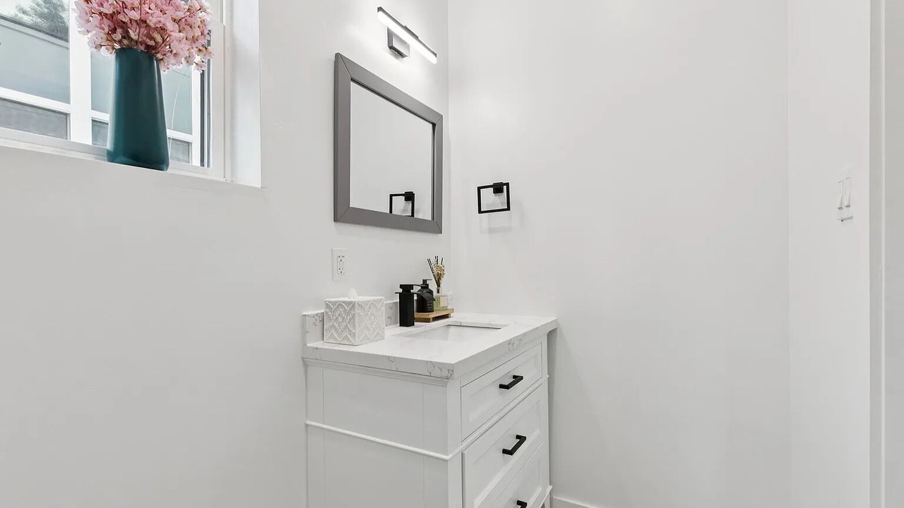 Photo of Bathroom in West Dallas