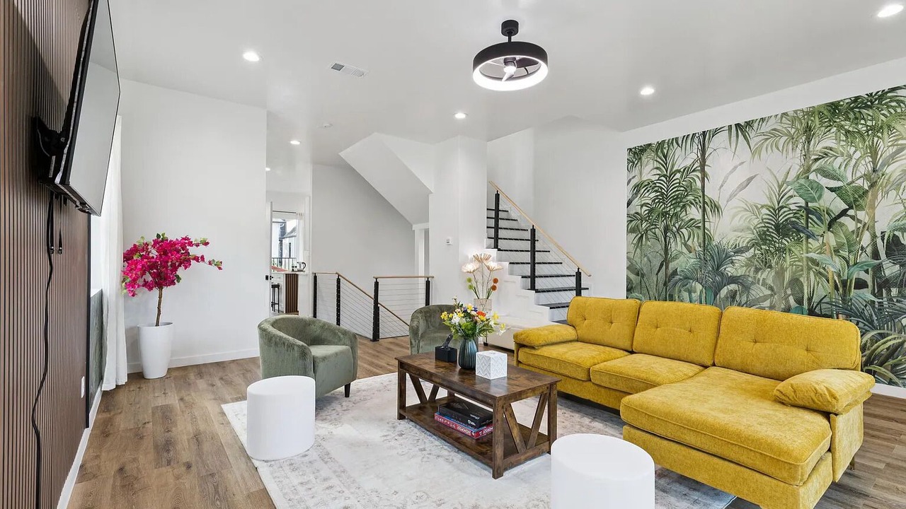 Photo of Livingroom in West Dallas