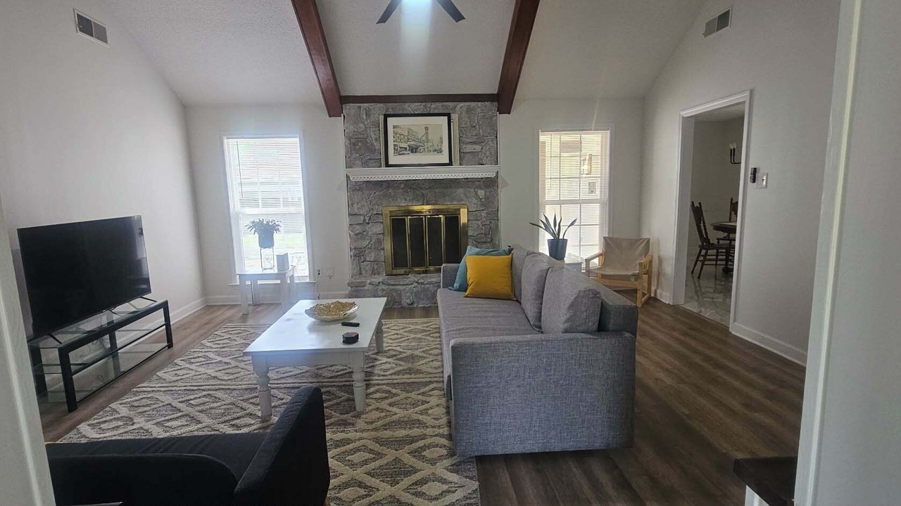 Photo of Livingroom in Bartlett Estates
