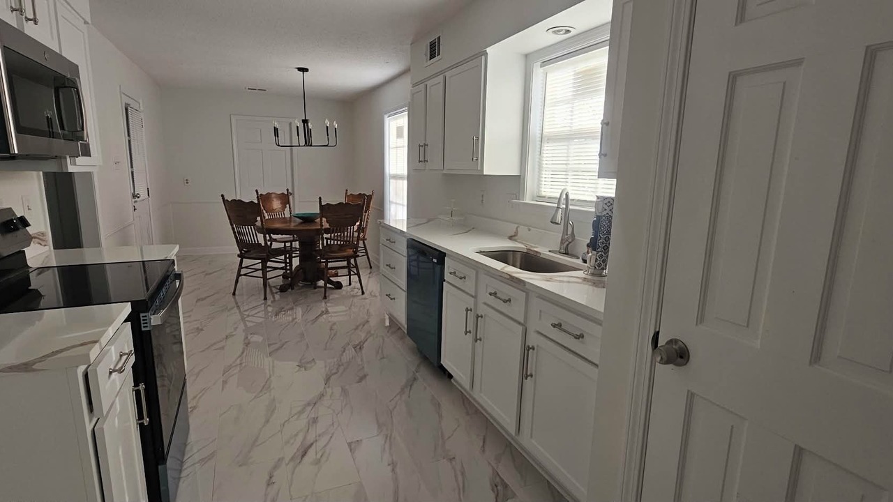 Photo of Kitchen in Bartlett Estates