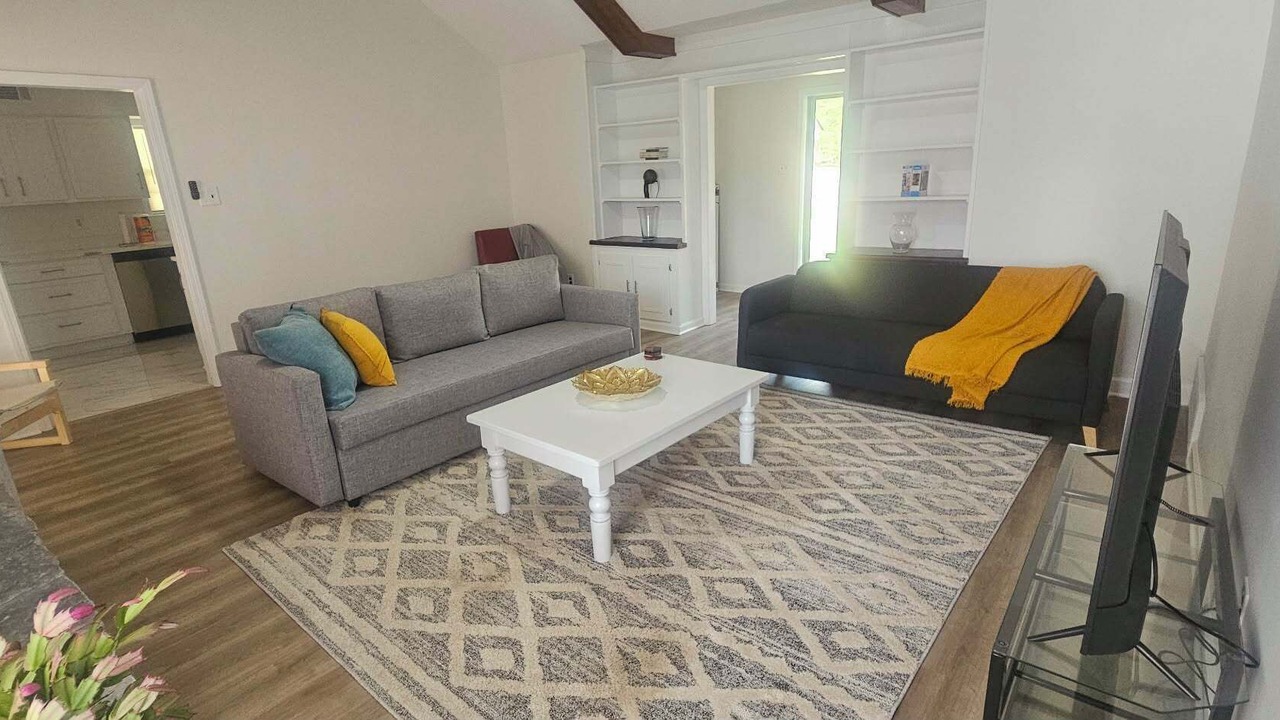Photo of Livingroom in Bartlett Estates