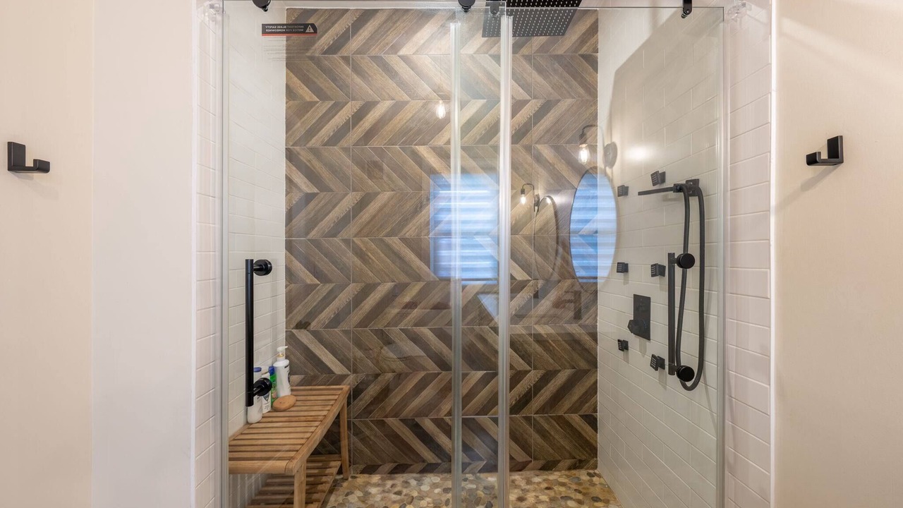 Photo of Bathroom in Roselle