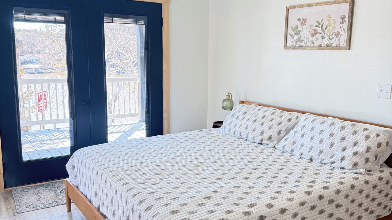 Photo of Bedroom in Roach