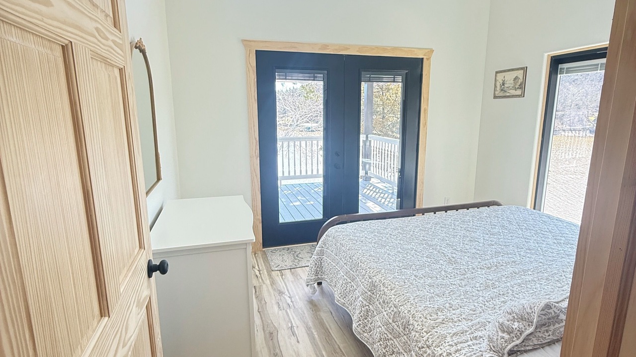 Photo of Bedroom in Roach