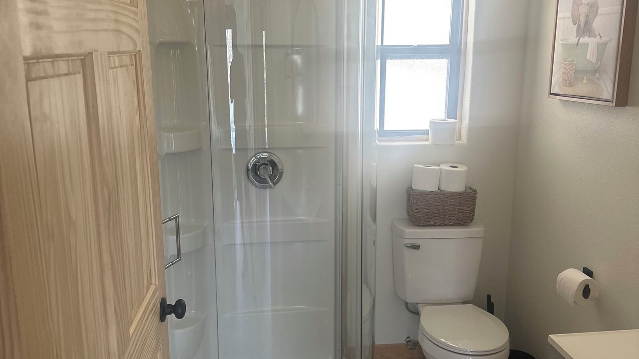 Photo of Bathroom in Roach