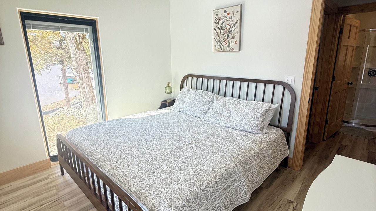 Photo of Bedroom in Roach