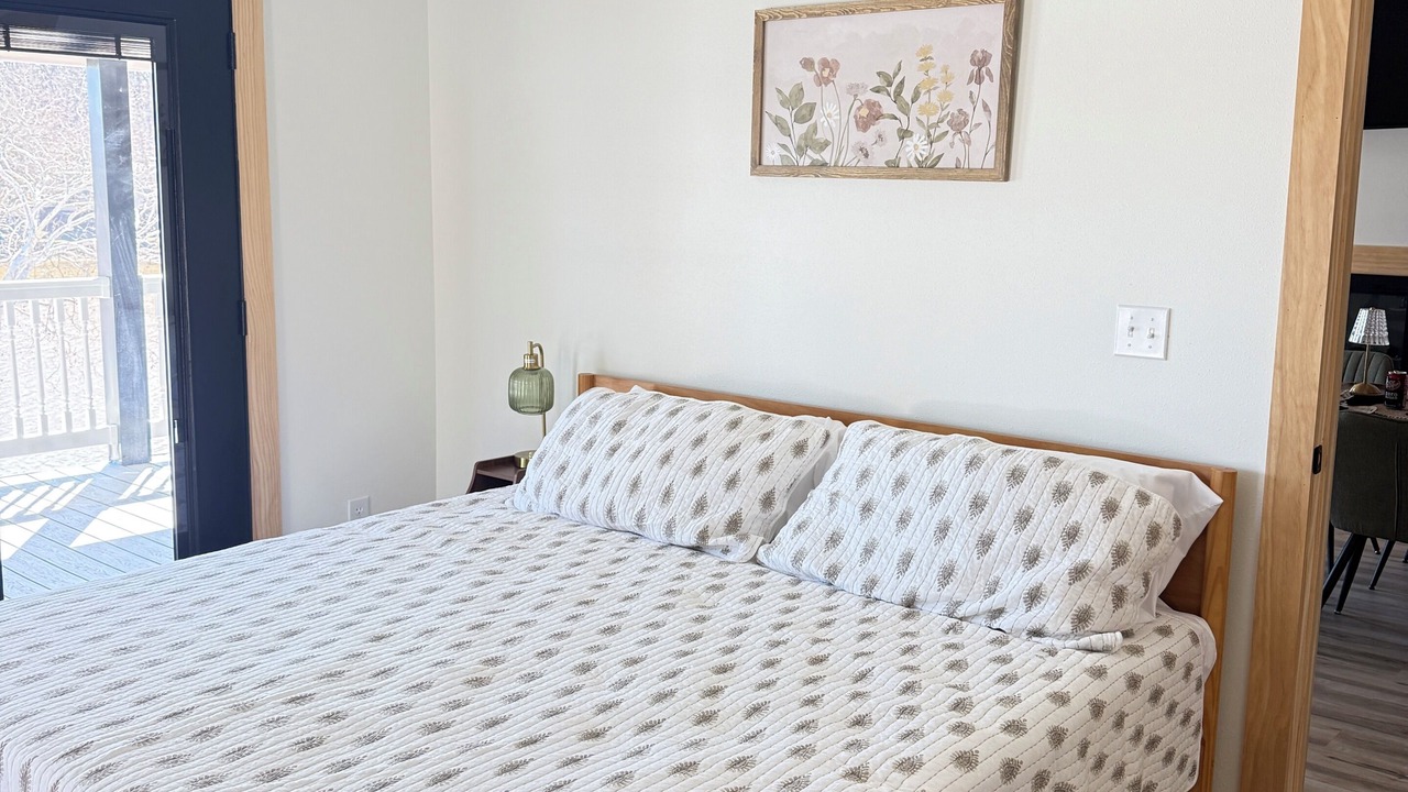 Photo of Bedroom in Roach
