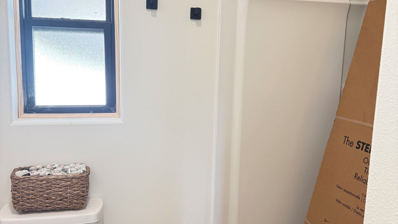 Photo of Bathroom in Roach