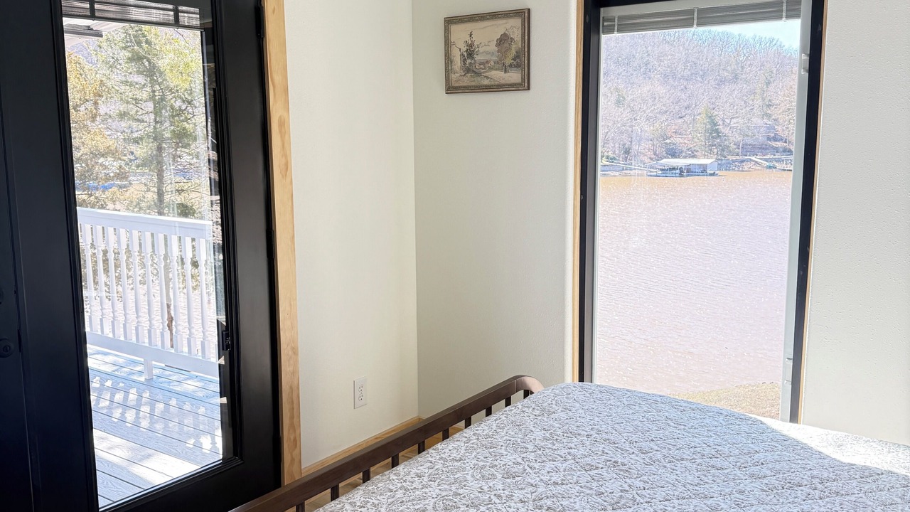 Photo of Bedroom in Roach