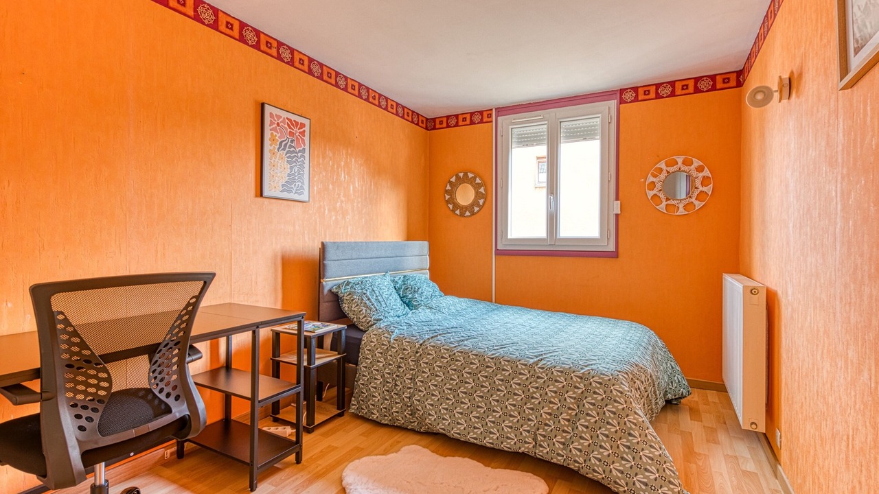 Photo of Bedroom in Mantes-la-Ville