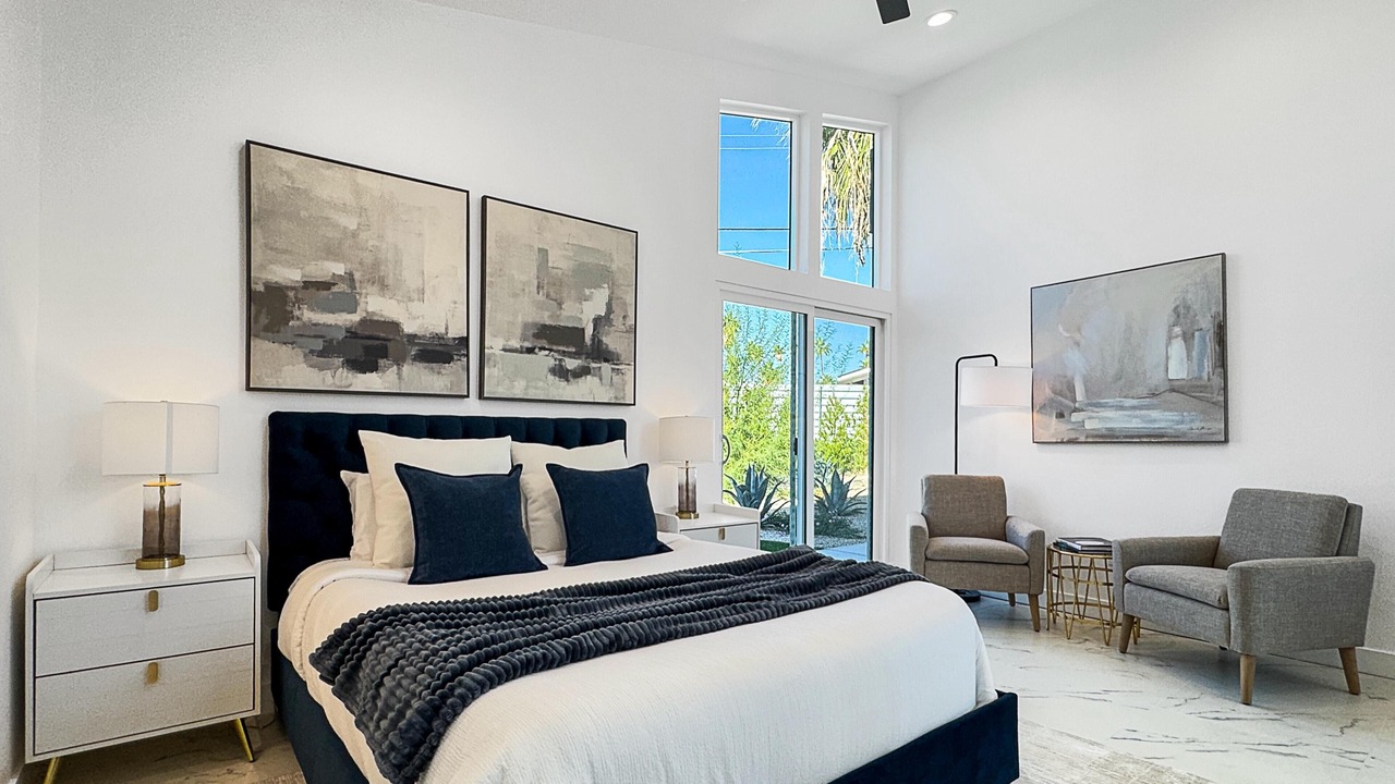 Photo of Bedroom in Racquet Club Estates
