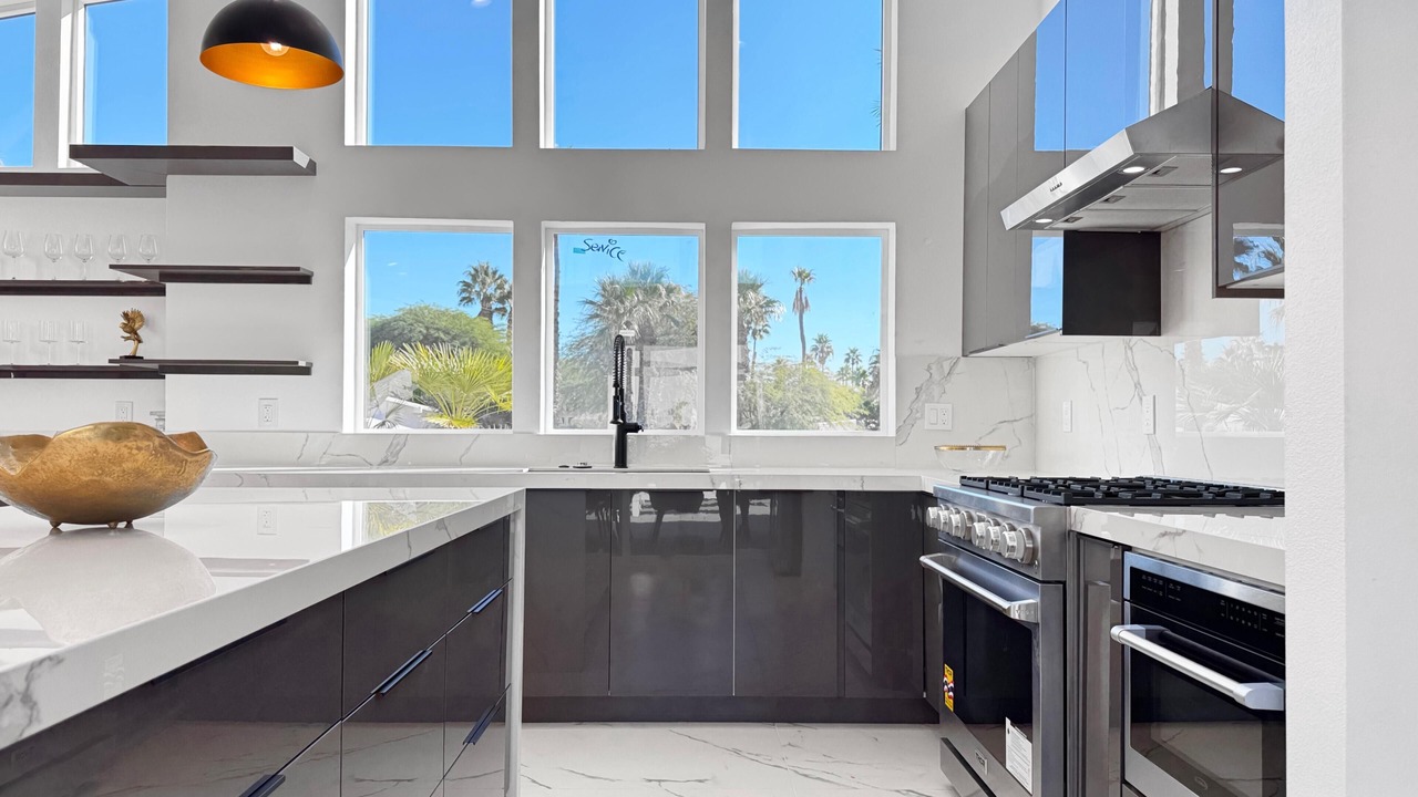 Photo of Kitchen in Racquet Club Estates