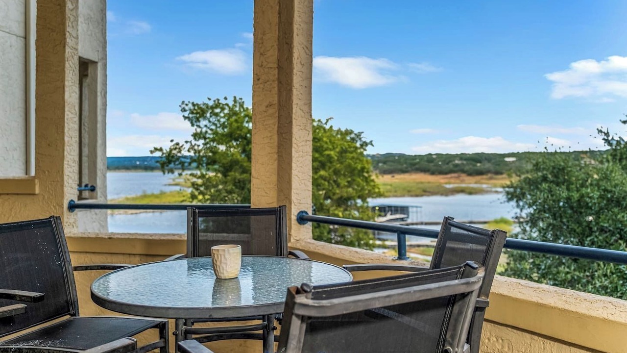 Photo of Patio Balcony in Highland Lake Estates