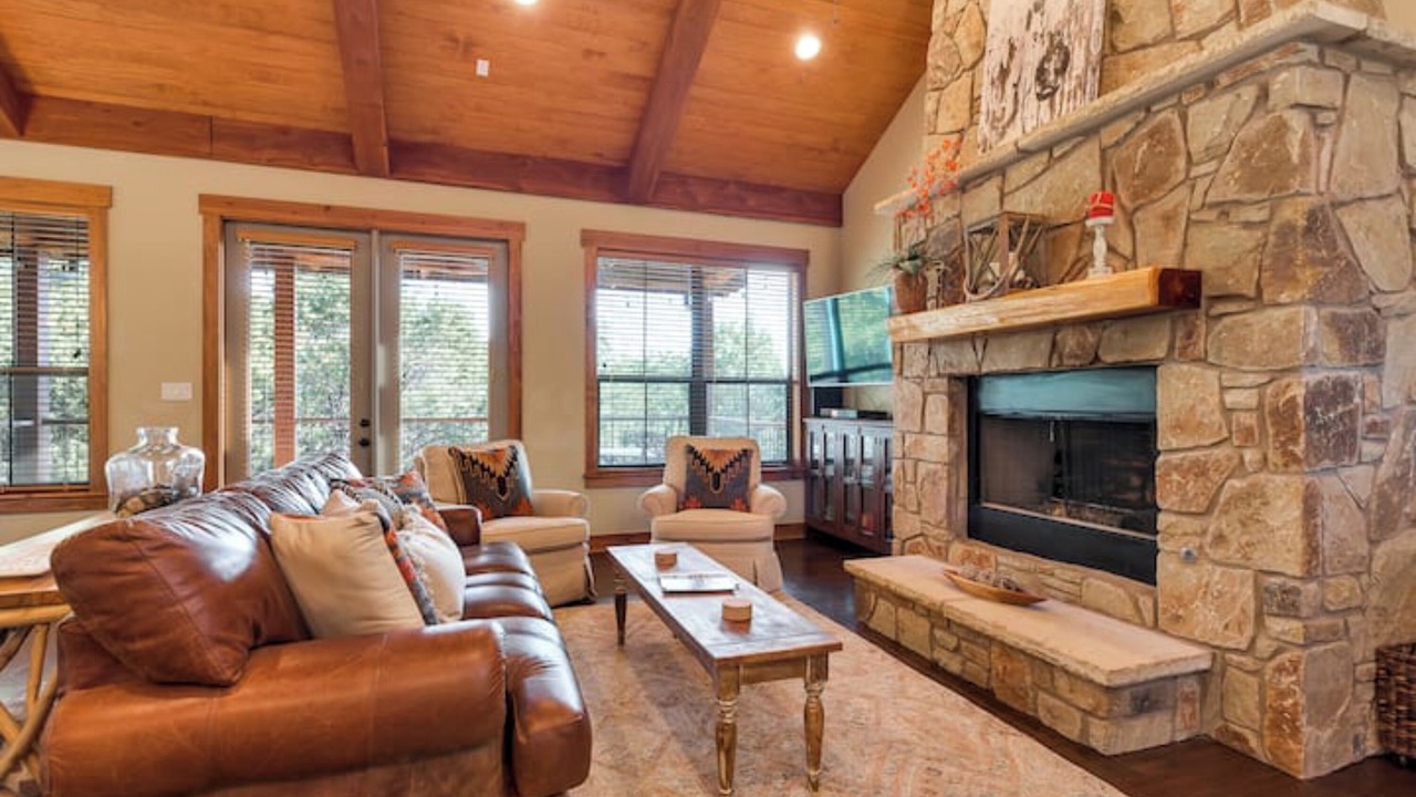 Photo of Livingroom in Leander