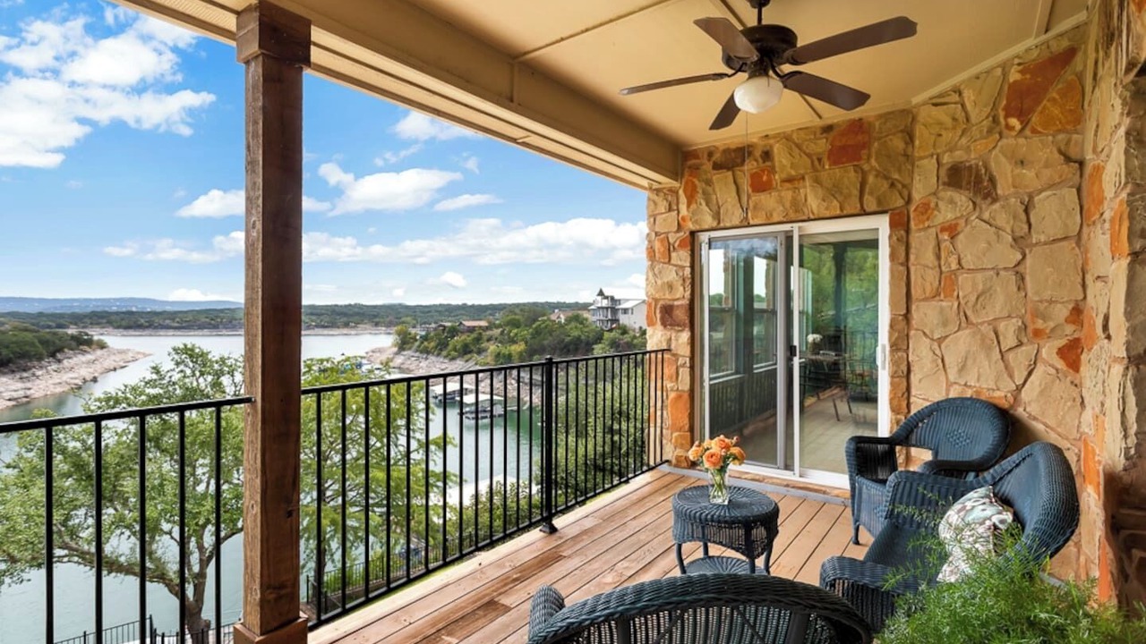 Photo of Patio Balcony in Oatmeal