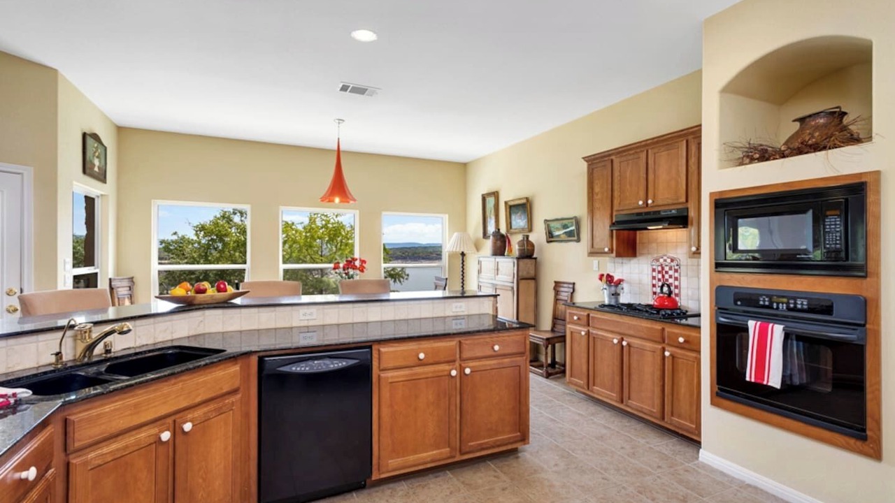 Photo of Kitchen in Oatmeal